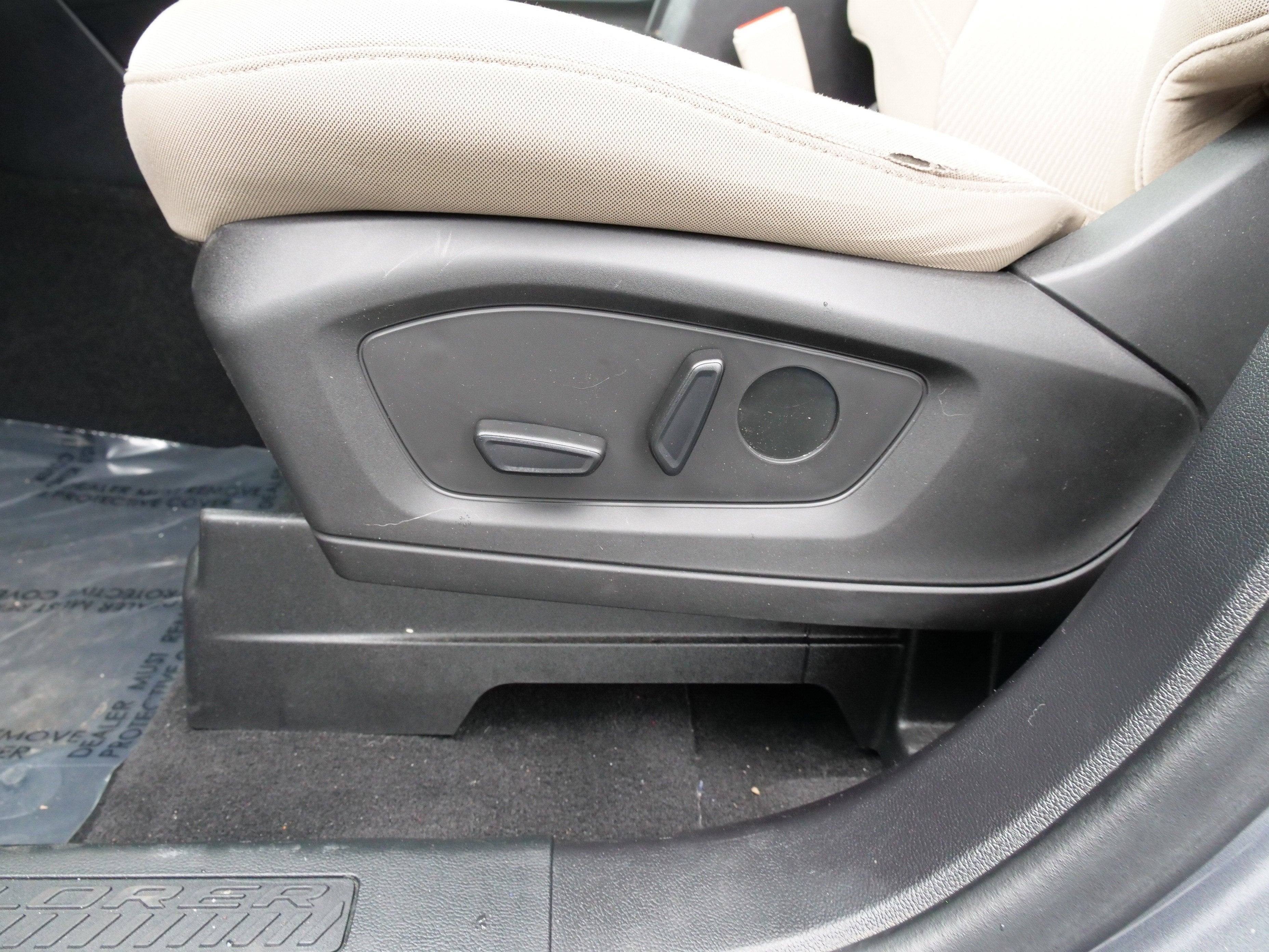 2021 Ford Explorer Base