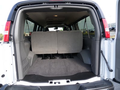 2025 Chevrolet Express Passenger 1LT