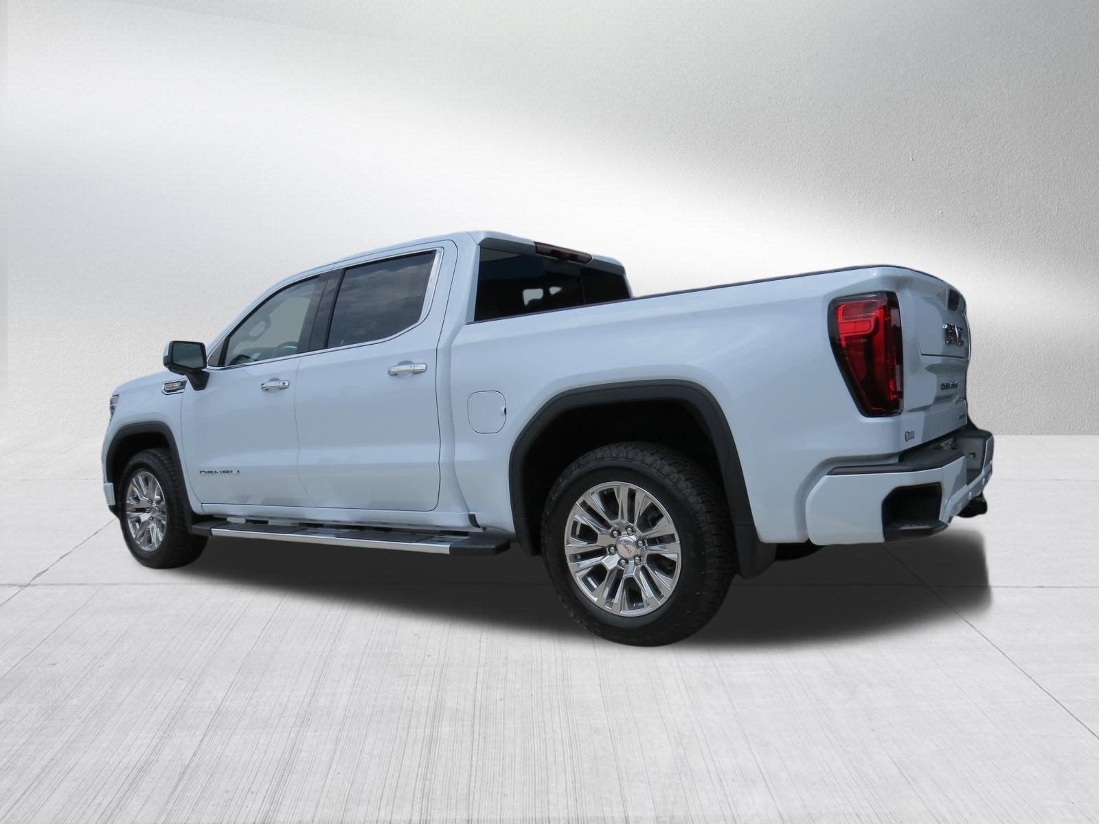 2026 GMC Sierra 1500 Denali - Photo 6