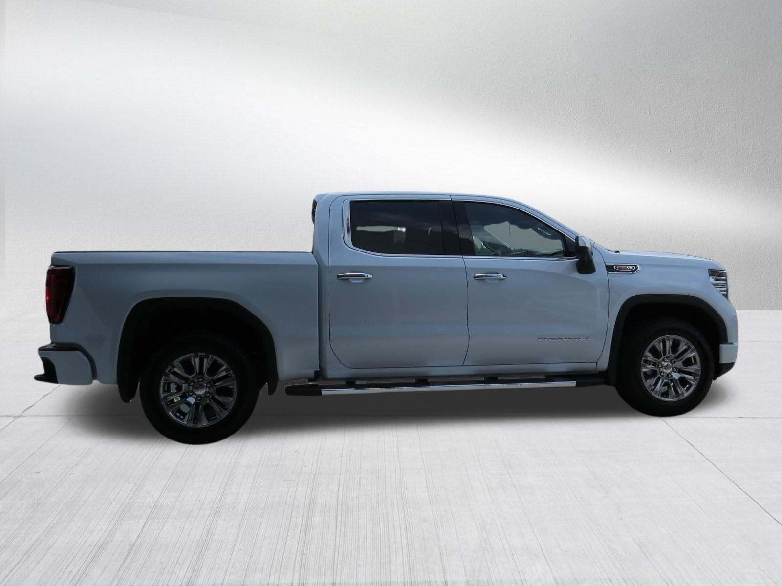 2026 GMC Sierra 1500 Denali - Photo 9