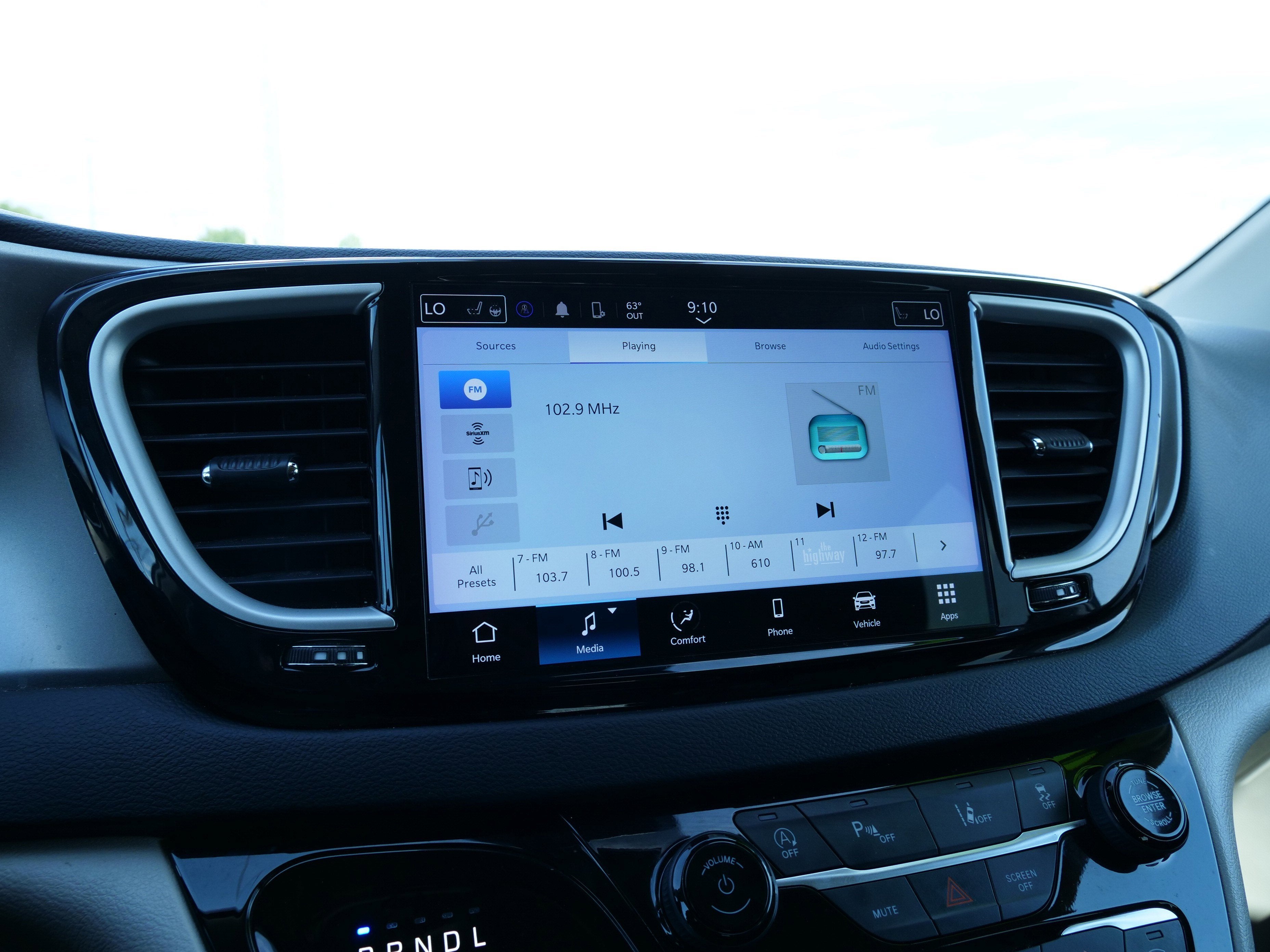 2023 Chrysler Pacifica Touring L