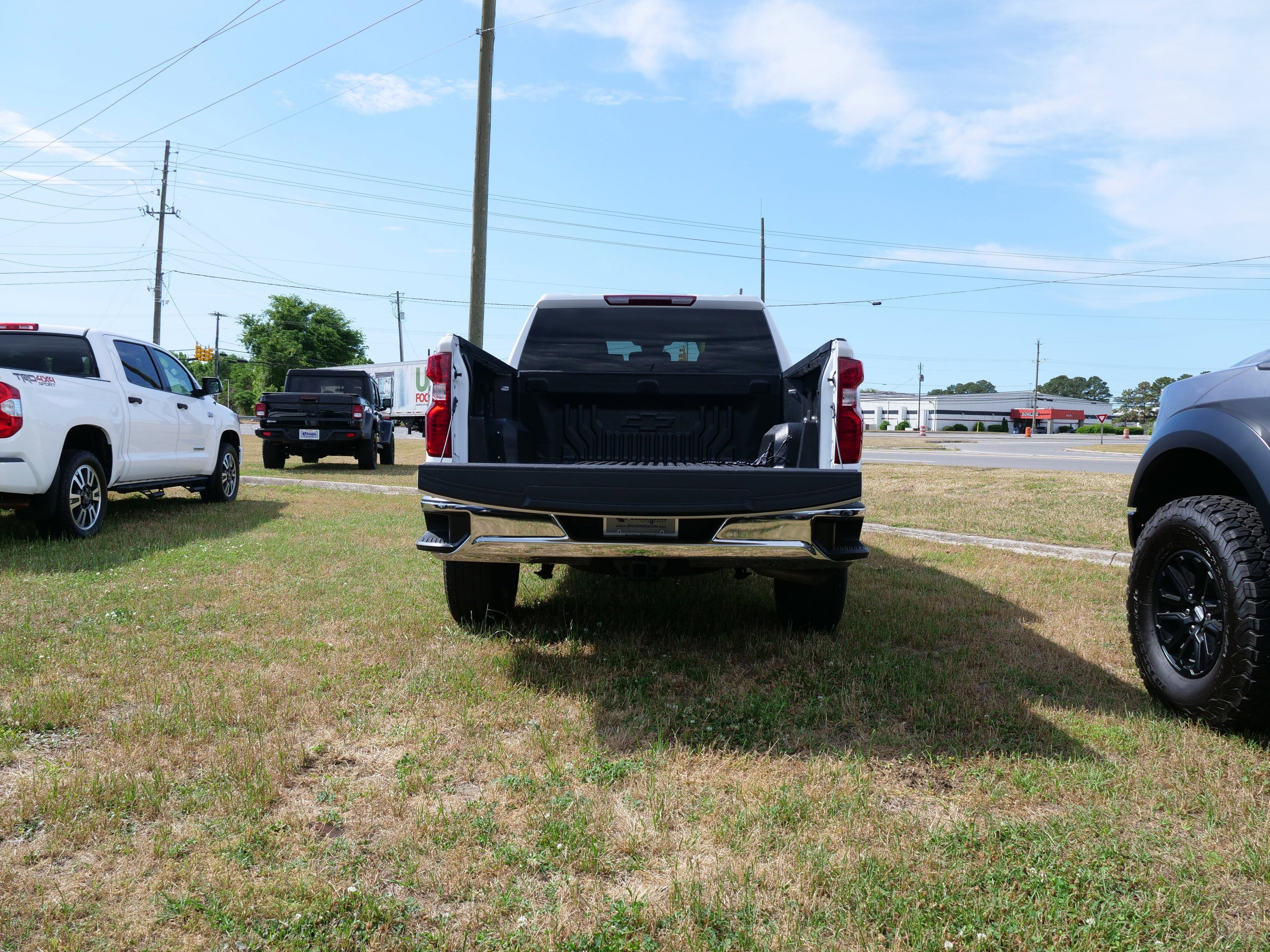 2024 Chevrolet Silverado 1500 LT (2FL)