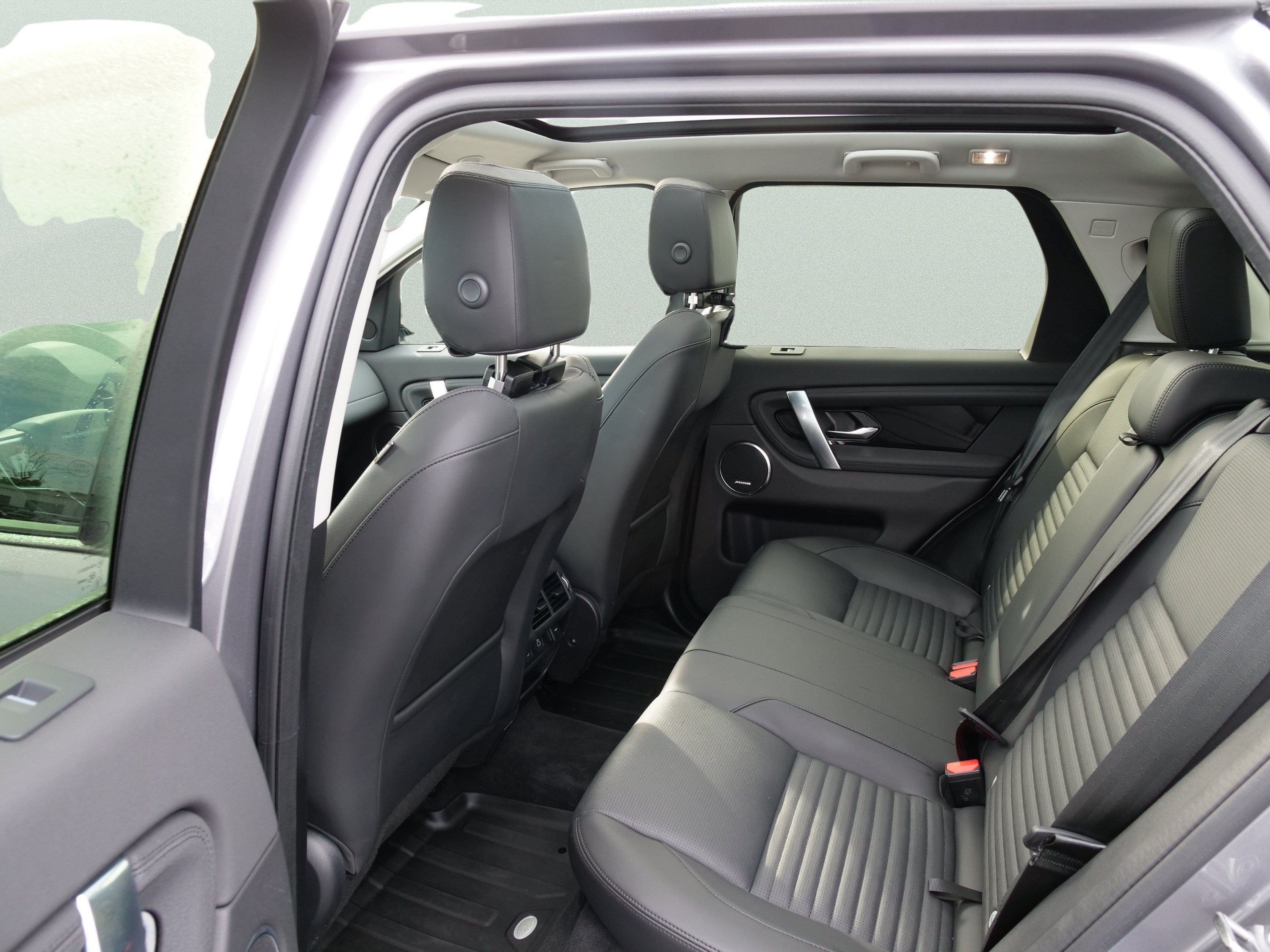2025 Land Rover Discovery Sport S