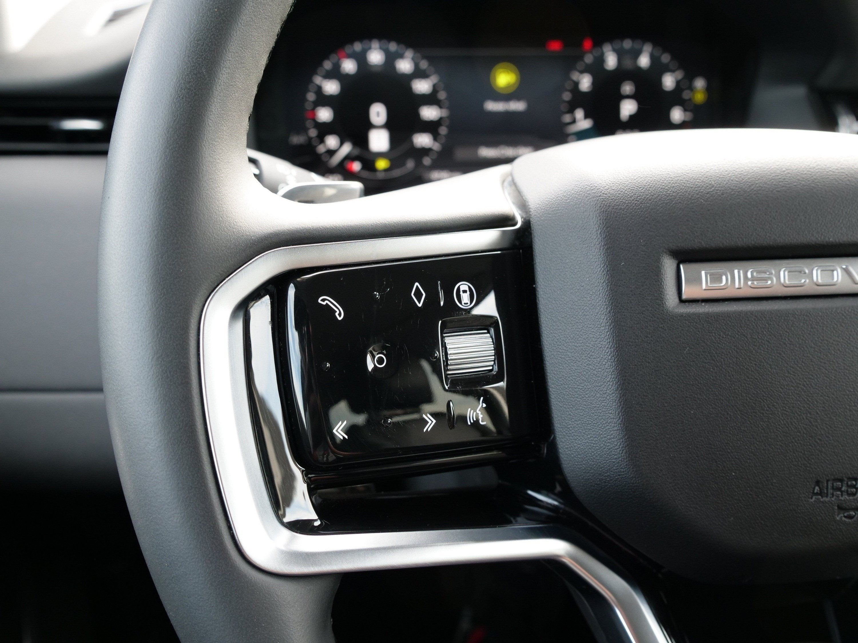 2025 Land Rover Discovery Sport S