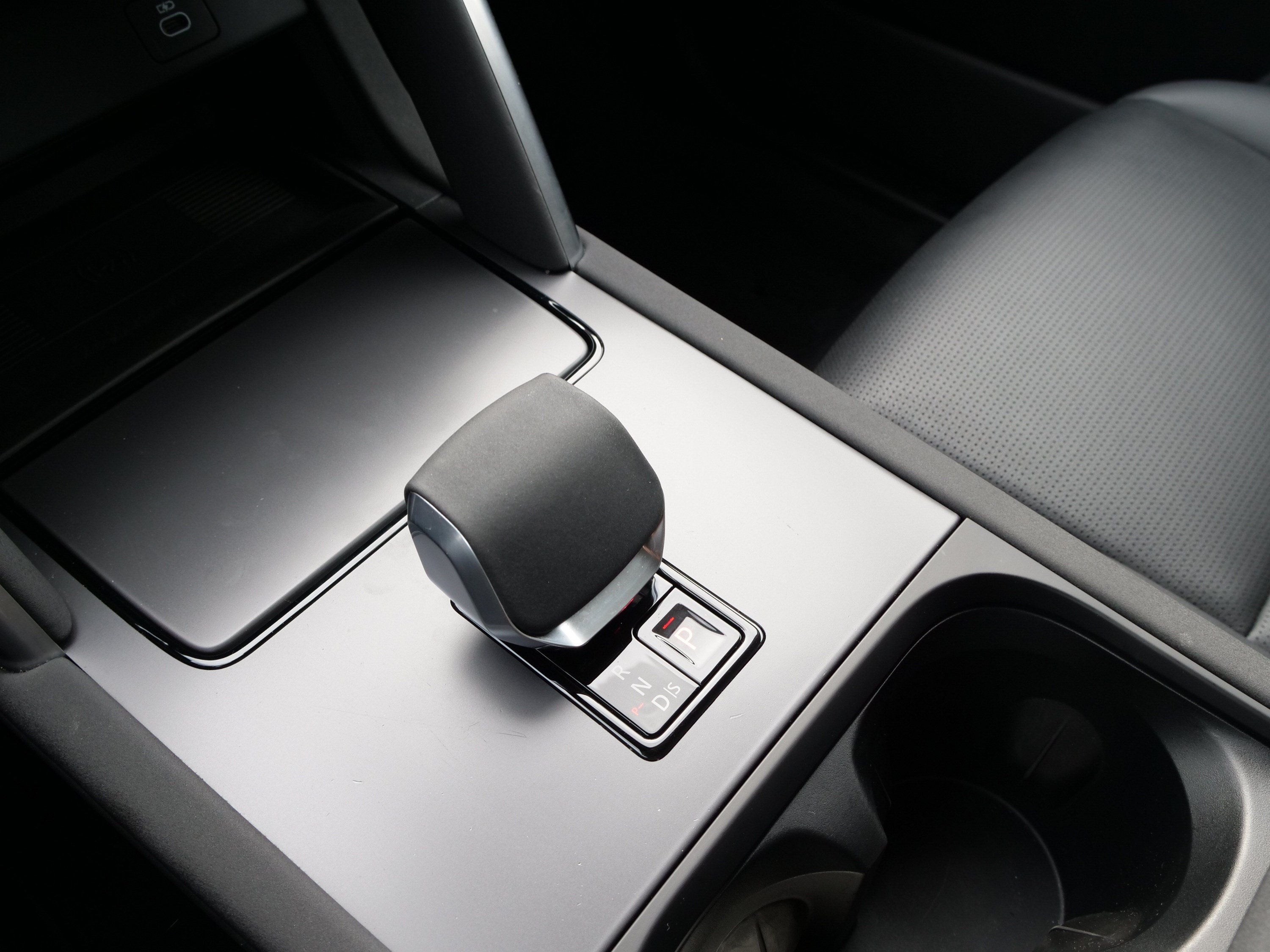 2025 Land Rover Discovery Sport S
