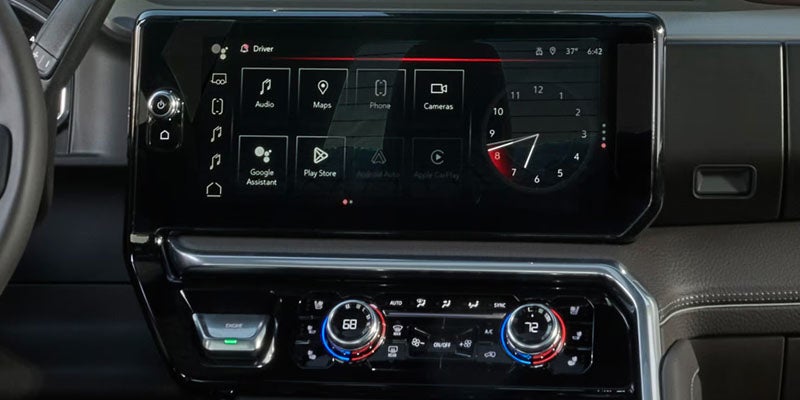 2026 GMC Sierra 2500HD touchscreen and digital driver display Kinston, NC